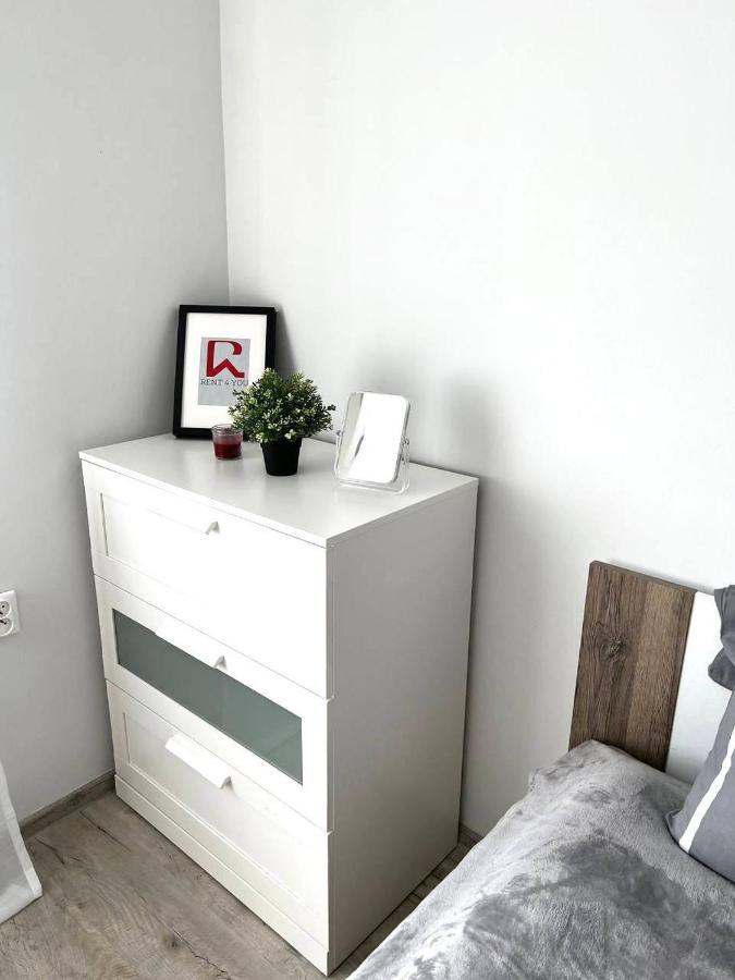 Apartment Solidarnosci, Metro, Wi-Fi, Tv, Youtube - By Hik Apartments 华沙 外观 照片